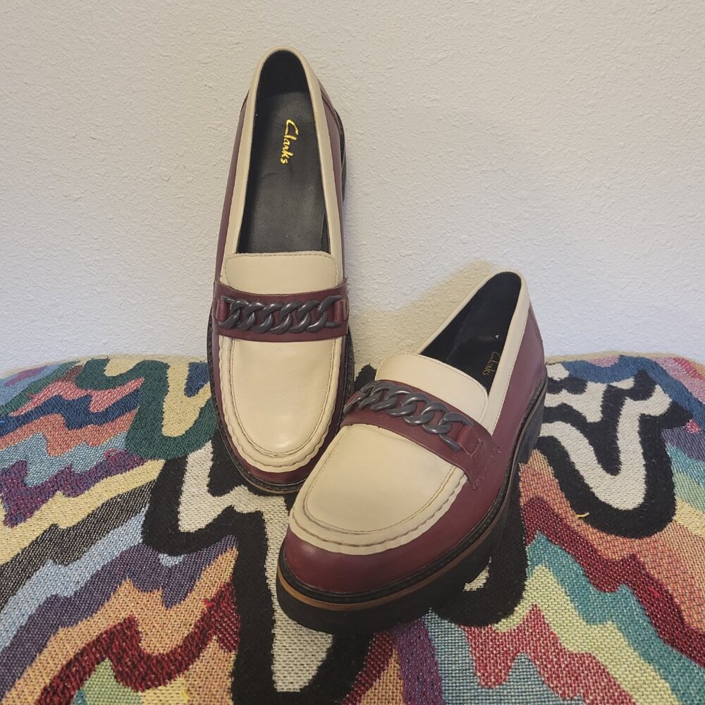 Orianna Edge Burgundy & Cream Loafers by Clarks Size 8.5 Womens